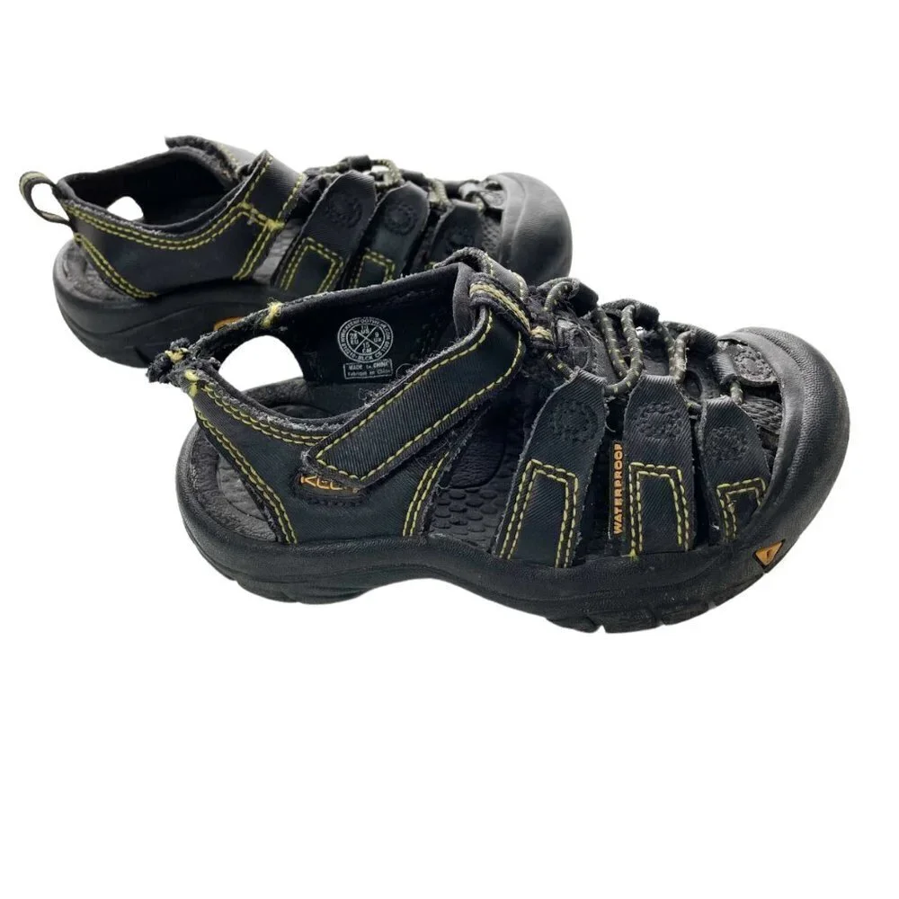 Keen Black Closed Toe Hiking Sandals Unisex Toddler Size 10 Waterproof FLAW